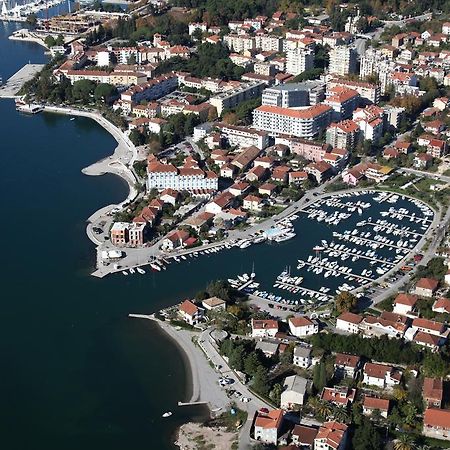 Guesthouse Lanca Tivat Exteriör bild